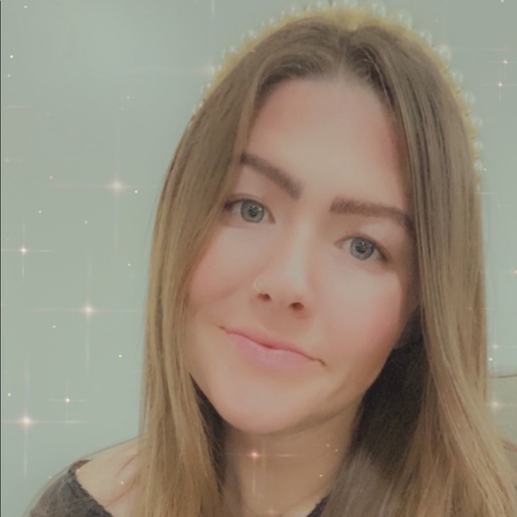 Meet your Posher, Taylor - Picture 3 of 3